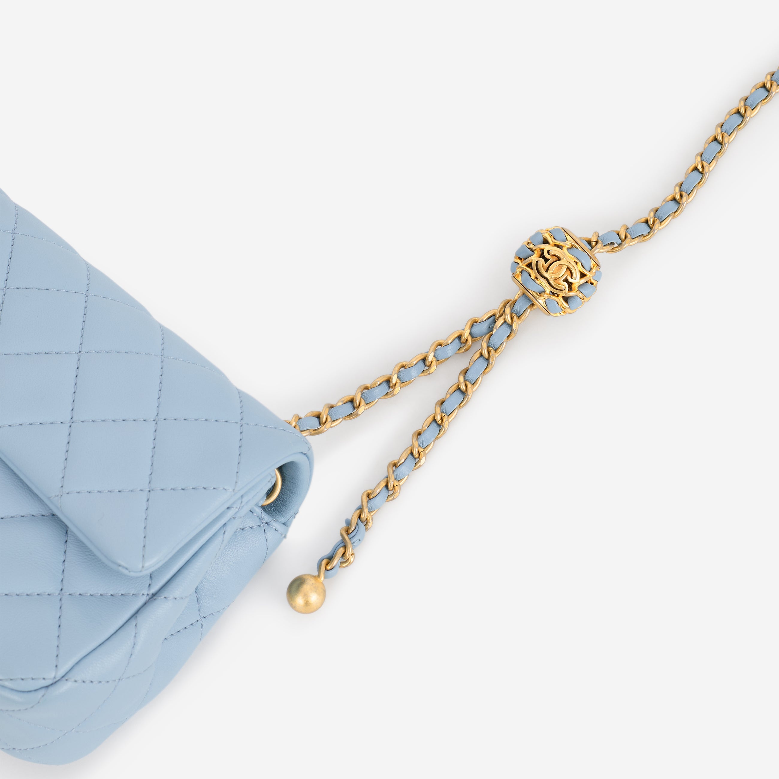 ミニピンLOVE♥️プロフ必読願います レア◆ CHANEL シャネル 水色 Chanel Mini Rectangular Pearl Crush - Blue Lambskin | Aged Gold