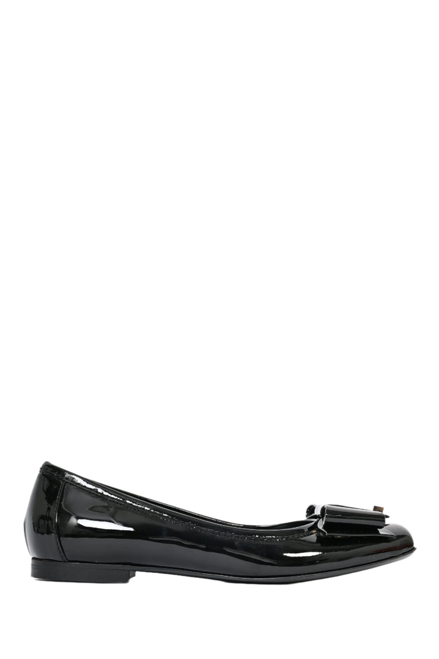 Fendi pointed toe flats store