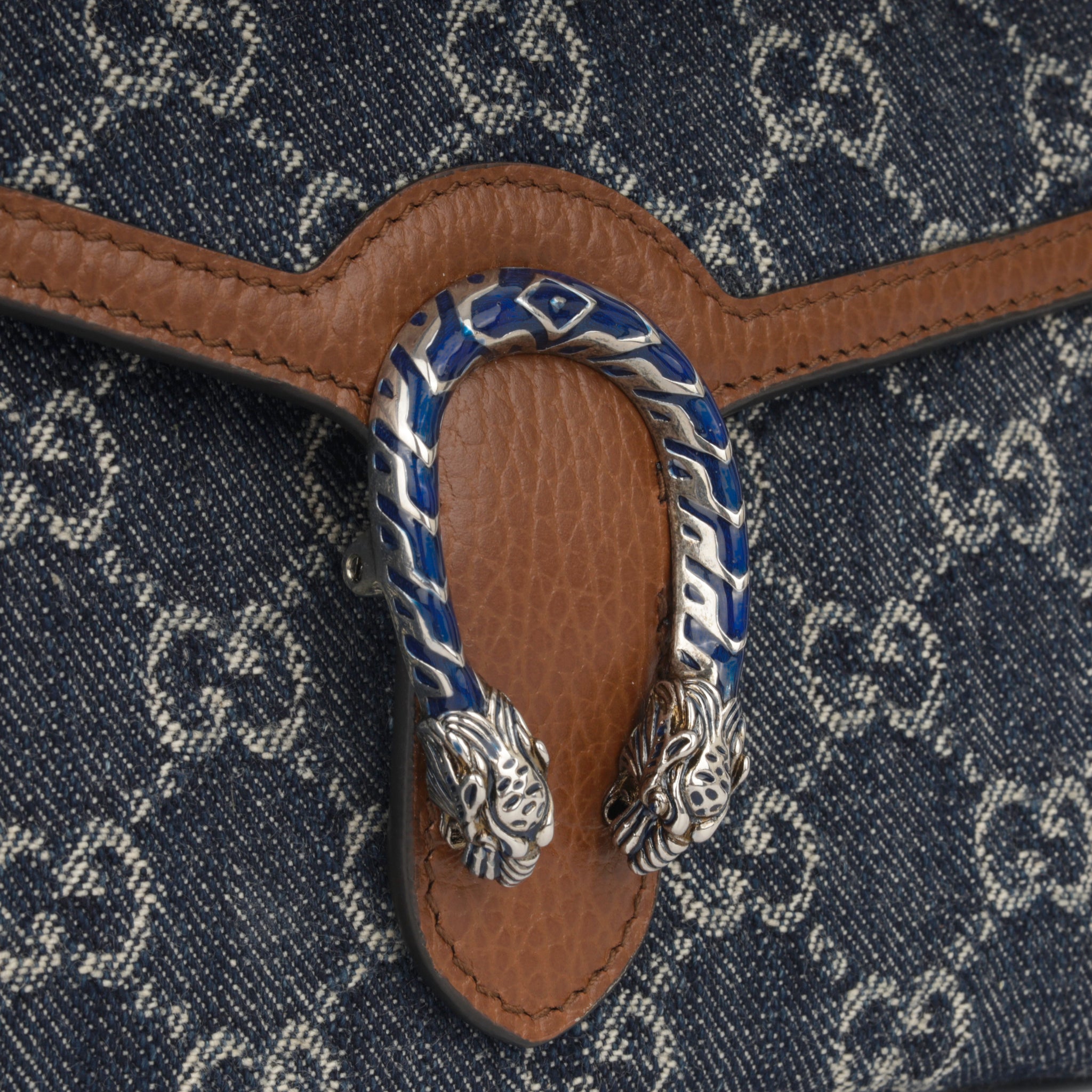 Gucci WOC reveiw -- Gucci Dionysus GG Supreme chain wallet. 